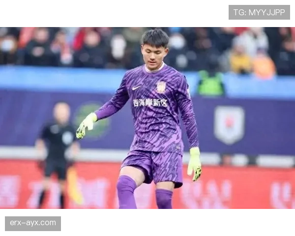 足球新星闪耀赛场,年轻天才稳健表现引热议 足球新星闪耀赛场,年轻天才稳健表现引热议