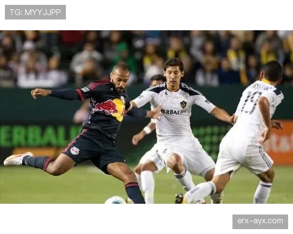 赛季最佳进球揭晓，精彩瞬间引爆足球圈热议